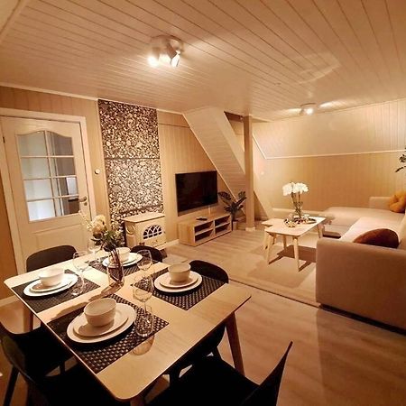 Beautiful 3-Bedroom Apartment Near City Center Stavanger Esterno foto